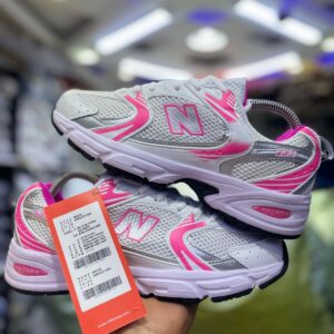 New Balance pink 530